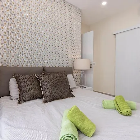 Modern Two Bedroom Penthouse!