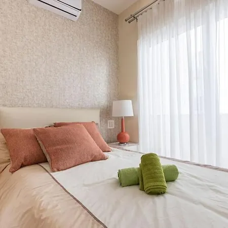Modern Two Bedroom Penthouse!