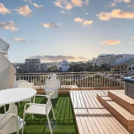 Modern Two Bedroom Penthouse!