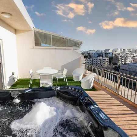 Modern Two Bedroom Penthouse! Saint Julian's